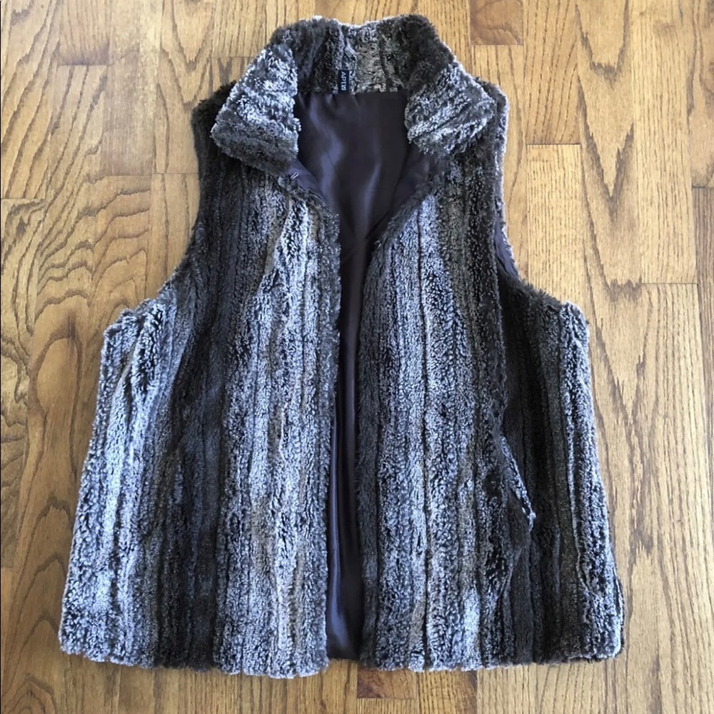 Kohl’s Apt 9 Brown Gray Faux Fur Vest Women’s Size Small / Medium